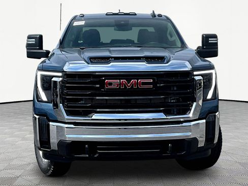 New 2026 GMC Sierra 2500 Pro AWD/4WD image 2