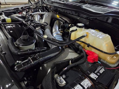 Used 2020 Ford F350 Platinum w/ FX4 Off-Road Package image 97