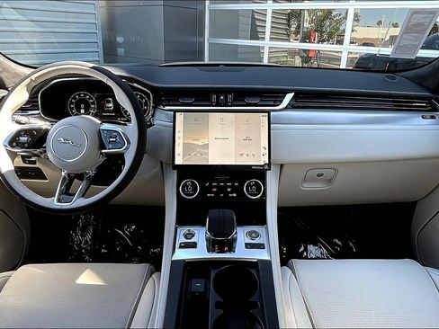 New 2026 Jaguar F-PACE R-Dynamic S image 5