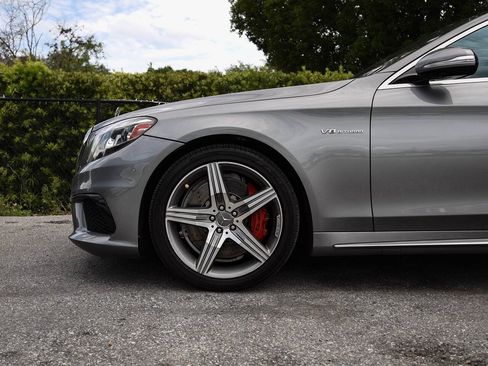 Used 2015 Mercedes-Benz S 63 AMG 4MATIC Sedan w/ Executive Rear Seat Package image 12