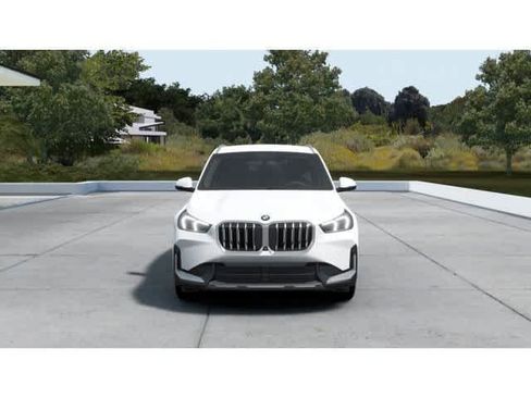 New 2026 BMW X1 xDrive28i AWD/4WD image 3