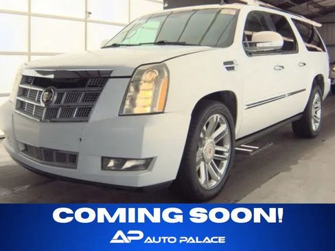 Used 2014 Cadillac Escalade ESV Platinum image 1