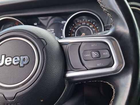 Used 2021 Jeep Gladiator Overland w/ Popular Equipment Package image 16