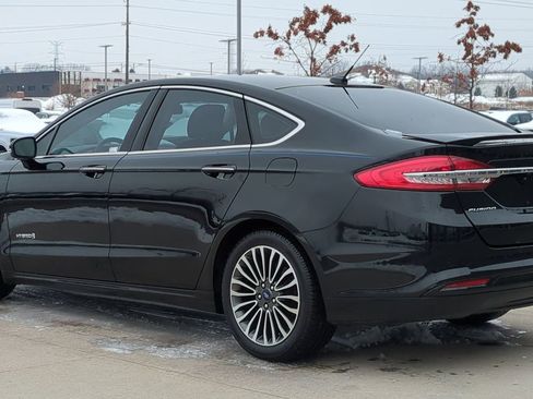 Used 2018 Ford Fusion Titanium image 3