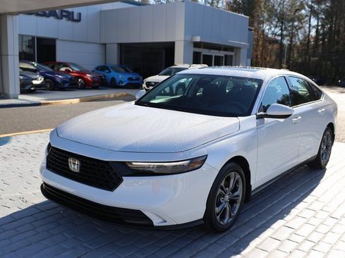 Used 2023 Honda Accord EX image 1