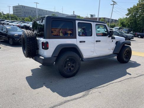 Used 2018 Jeep Wrangler Unlimited Sport S AWD/4WD image 8