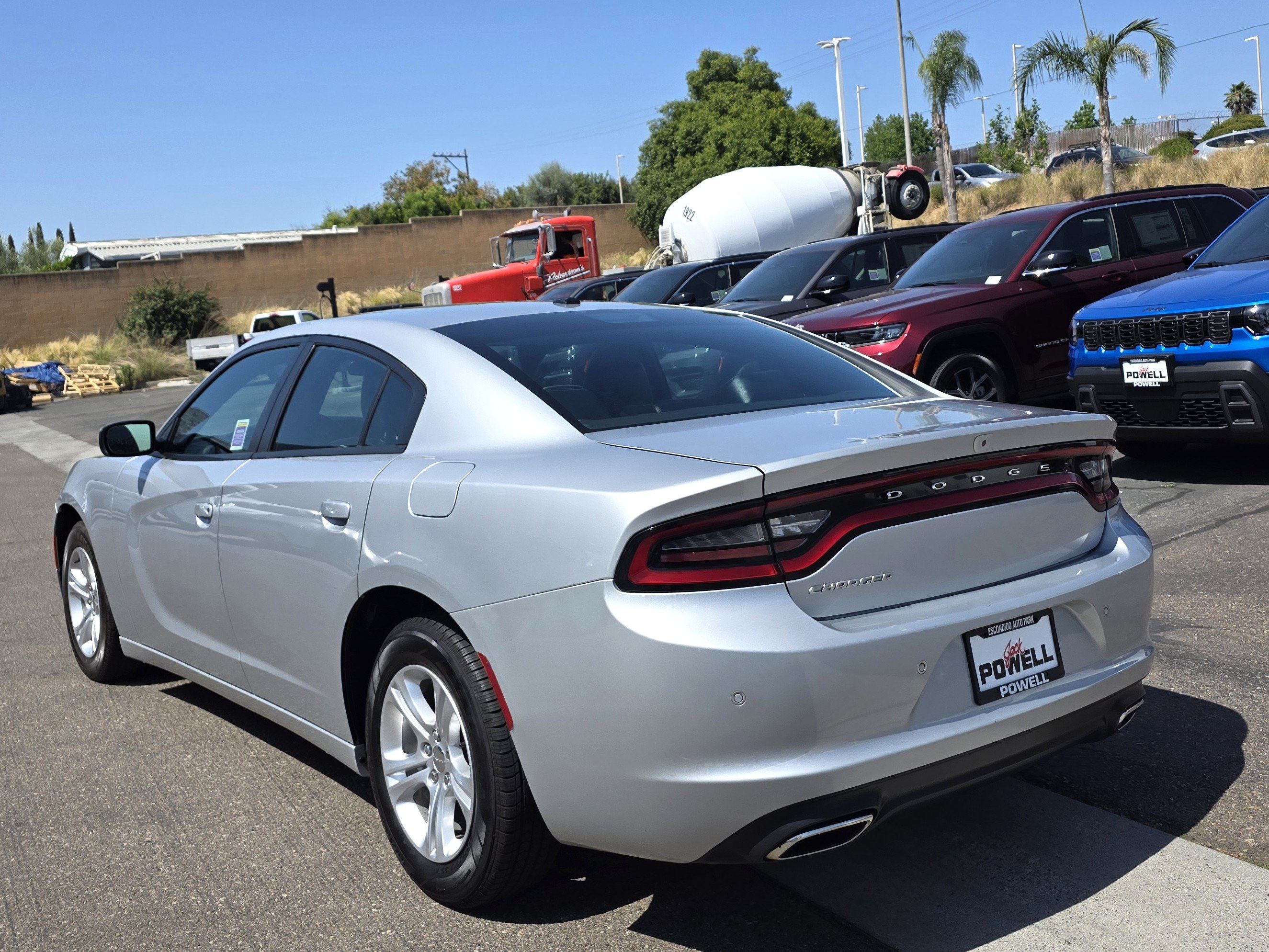 Certified 2021 Dodge Charger SXT w/ Leather Interior Group RWD image 3