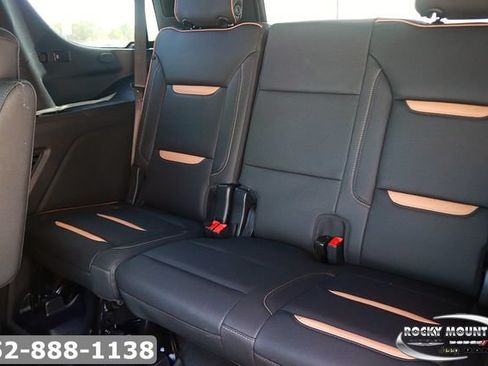 Used 2024 GMC Yukon AT4 AWD/4WD image 16