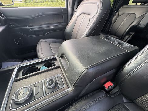 Used 2021 Ford Expedition Limited AWD/4WD image 37