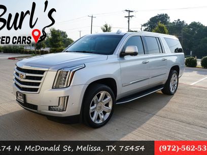 Used 2017 Cadillac Escalade ESV Luxury