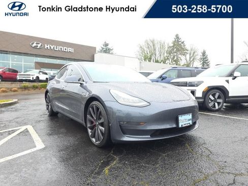 Used 2020 Tesla Model 3 Performance image 2