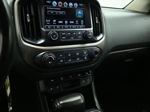 Used 2018 Chevrolet Colorado Z71 RWD image 14