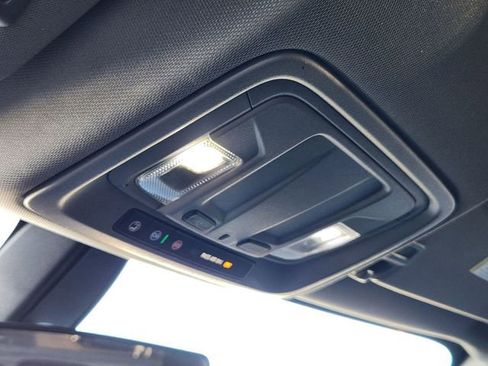 Used 2022 Chevrolet Silverado 1500 Custom image 29