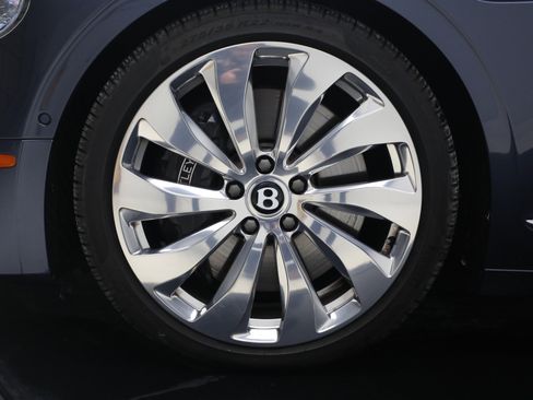 Certified 2020 Bentley Flying Spur W12 image 10