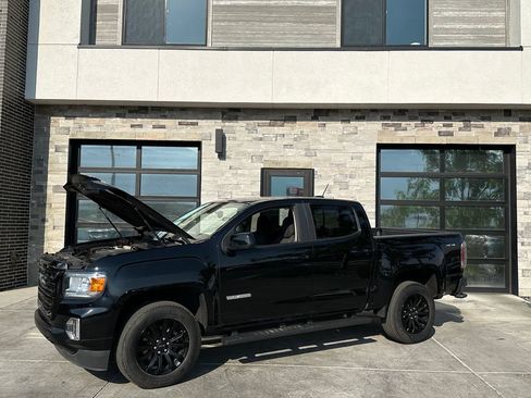 Used 2022 GMC Canyon Elevation w/ Trailering Package AWD/4WD image 9