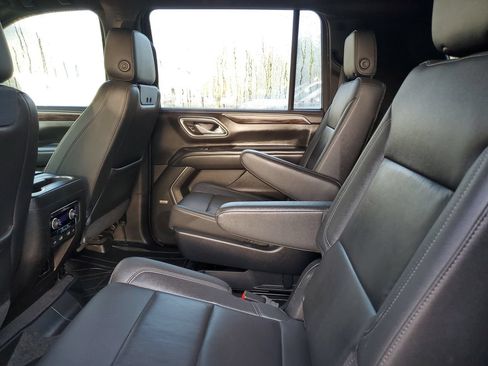 Used 2021 Chevrolet Suburban LT w/ Rear Media and Nav Package AWD/4WD image 9
