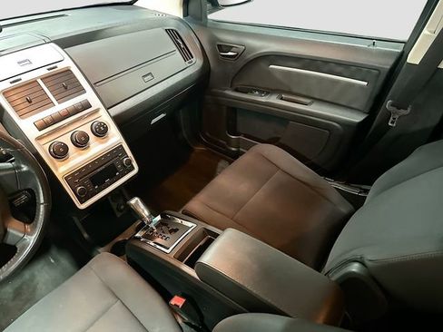 Used 2010 Dodge Journey SXT image 21