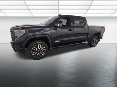 Used 2023 GMC Sierra 1500 AT4 w/ Technology Package AWD/4WD image 3