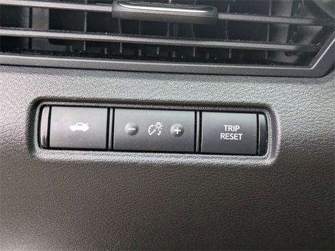 Used 2019 Nissan Altima 2.5 SR image 17