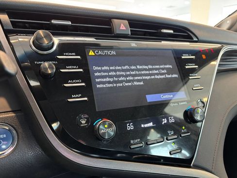 Used 2018 Toyota Camry XLE w/ Audio Package FWD image 19