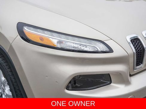 Used 2015 Jeep Cherokee Latitude w/ Comfort/Convenience Group FWD image 10