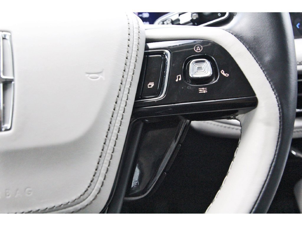 Used 2025 Lincoln Aviator 2WD image 20