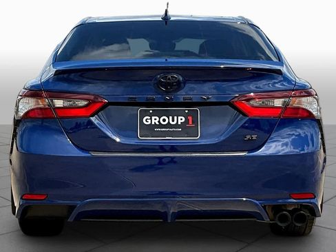 Used 2024 Toyota Camry SE image 5