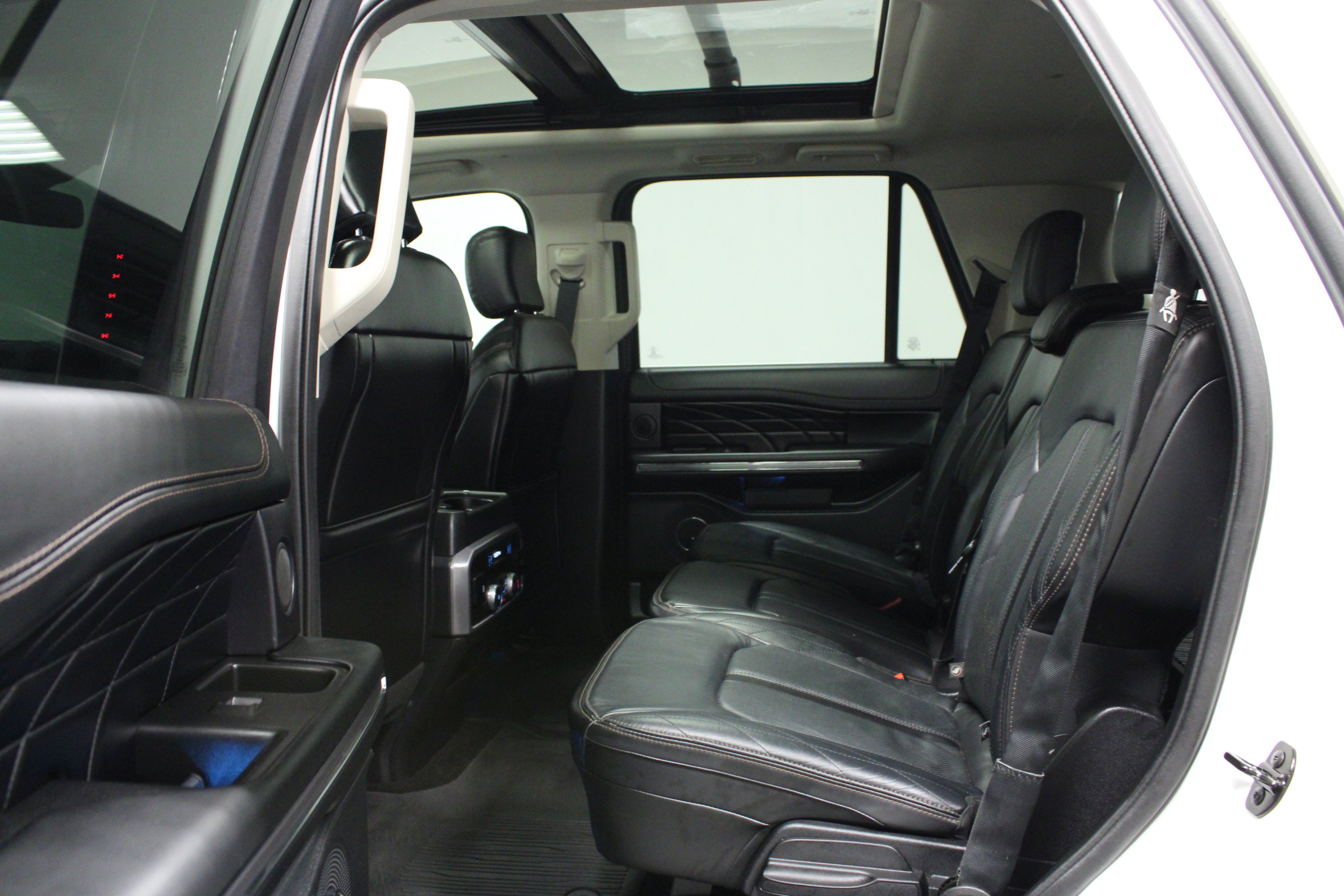 Used 2020 Ford Expedition Platinum AWD/4WD image 13
