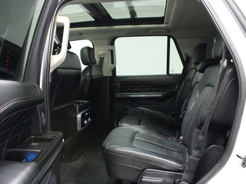 Used 2020 Ford Expedition Platinum AWD/4WD image 13