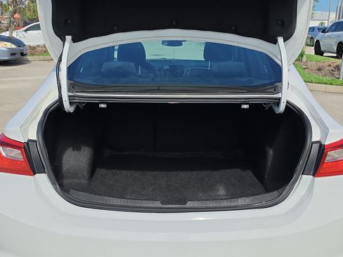 Used 2023 Chevrolet Malibu LT FWD image 7