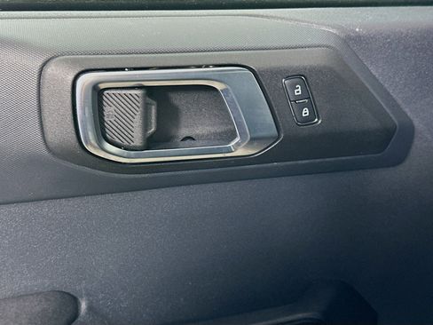 Used 2025 Ford Bronco Big Bend image 15