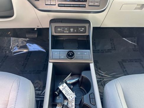Used 2025 Hyundai Kona SEL AWD/4WD image 19