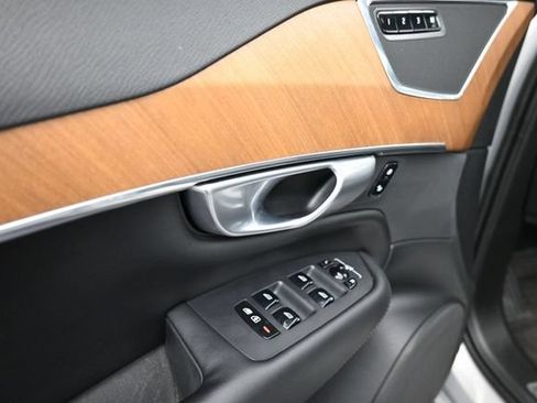 Used 2024 Volvo XC90 B6 Plus AWD/4WD image 9