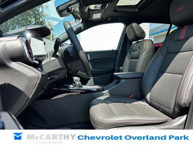 New 2026 Chevrolet Trax RS w/ Sunroof Package FWD image 17