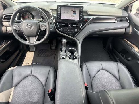 Used 2022 Toyota Camry XSE FWD image 15