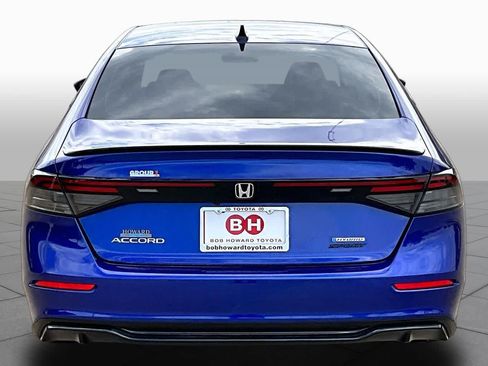 Used 2024 Honda Accord Sport image 5