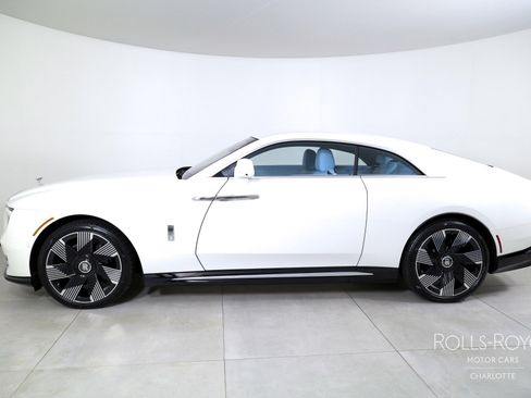Used 2025 Rolls-Royce Spectre w/ Spectre Enhancement Package image 3