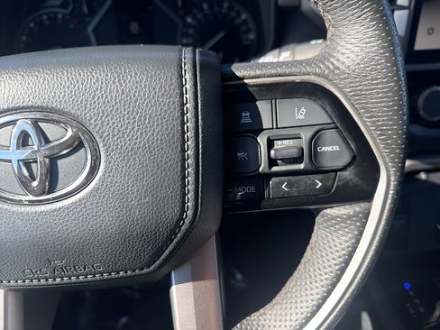 Used 2023 Toyota Tundra Limited image 17