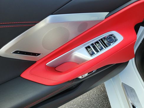 Used 2023 Chevrolet Corvette Stingray Preferred Conv w/ Z51 Performance Package RWD image 12