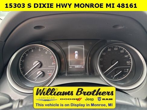 Used 2023 Toyota Camry SE image 16