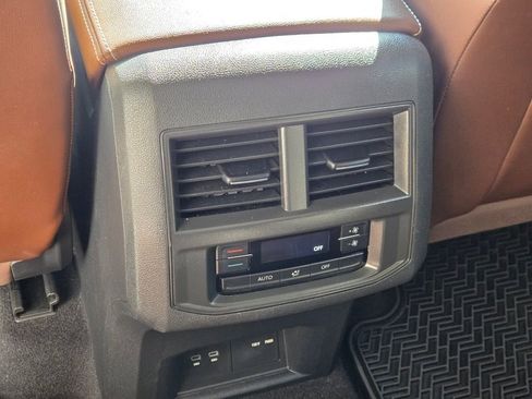 Used 2022 Volkswagen Atlas SE w/ Panoramic Sunroof Package image 15