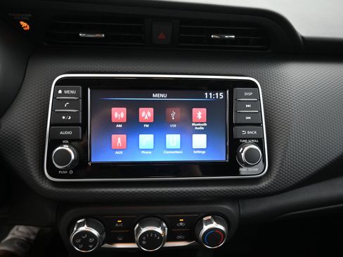 Certified 2025 Nissan Kicks Play S image 15