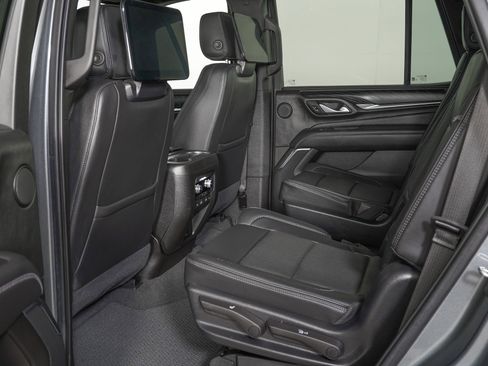 Used 2021 GMC Yukon Denali w/ LPO, Illumination Package image 16