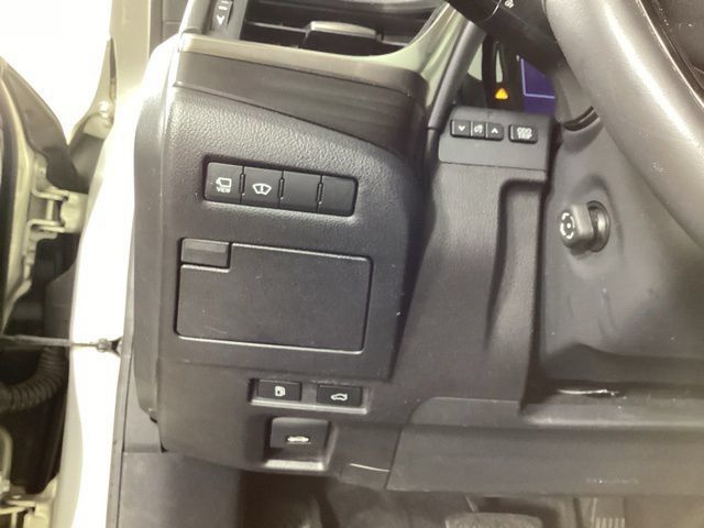 Used 2019 Lexus ES 350 w/ Accessory Package FWD image 12