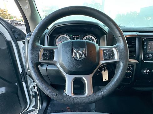 Used 2021 RAM 1500 Classic SLT image 12