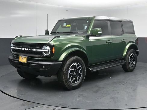 Certified 2025 Ford Bronco Outer Banks AWD/4WD image 3