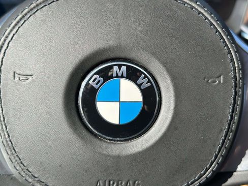 Used 2020 BMW 750i xDrive w/ M Sport Package image 21