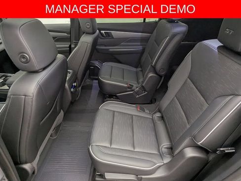 Used 2026 Buick Enclave Sport Touring w/ Power Package AWD/4WD image 33