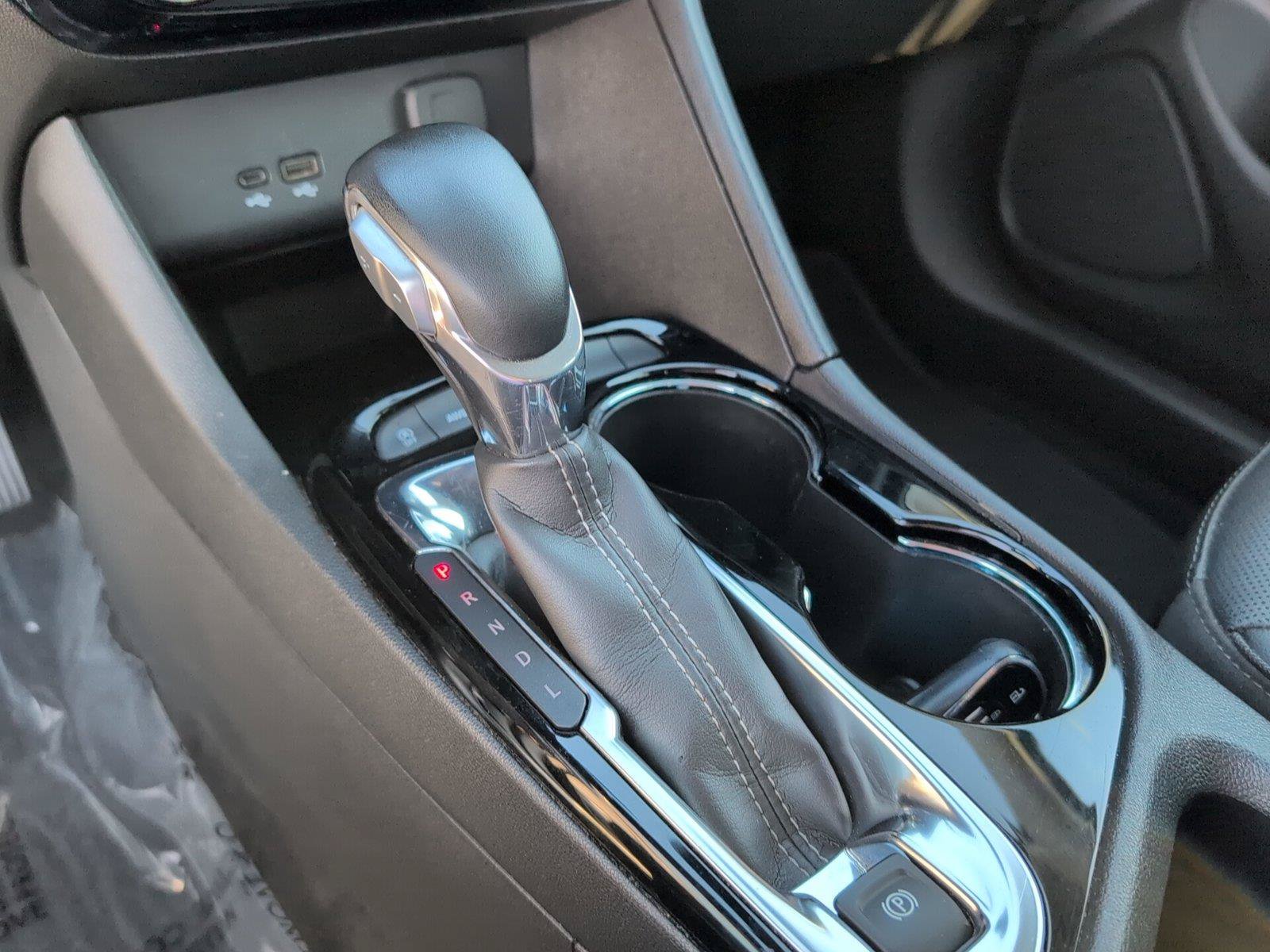 Used 2024 Buick Encore GX Sport Touring AWD/4WD image 18