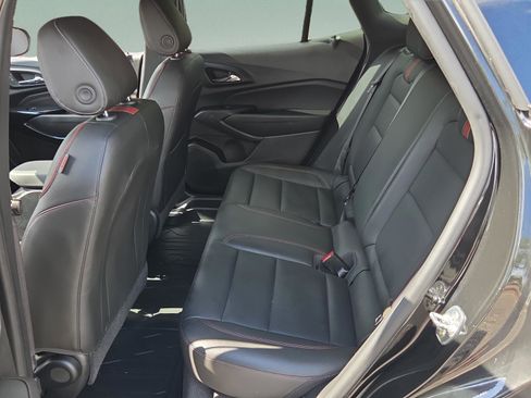 Used 2024 Chevrolet Trax RS w/ Sunroof Package FWD image 10